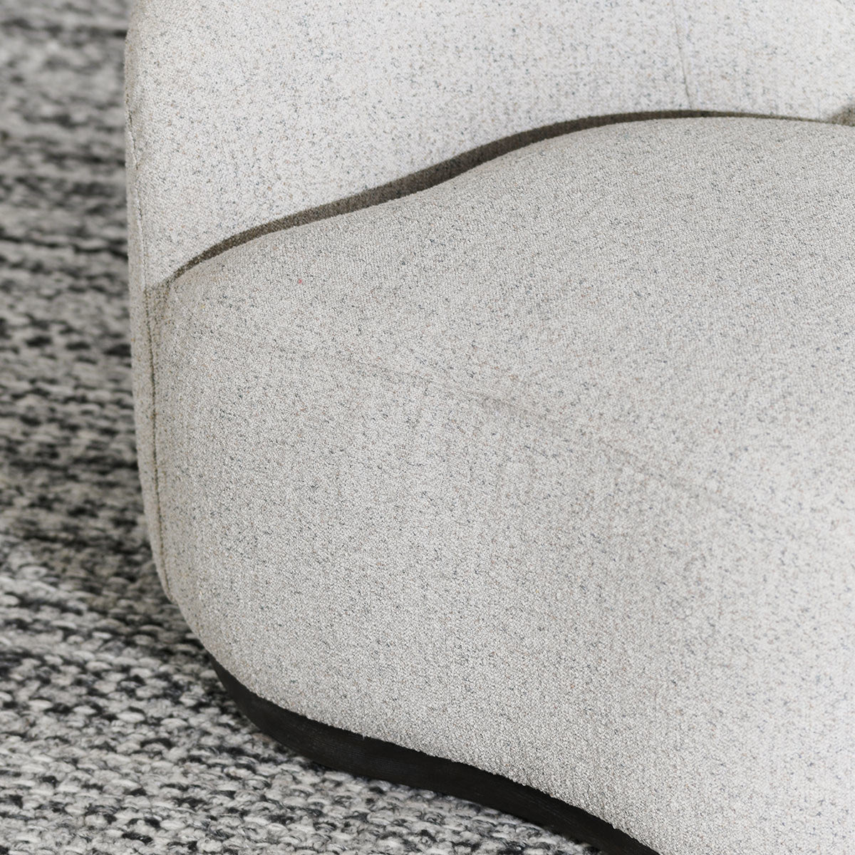 53006038