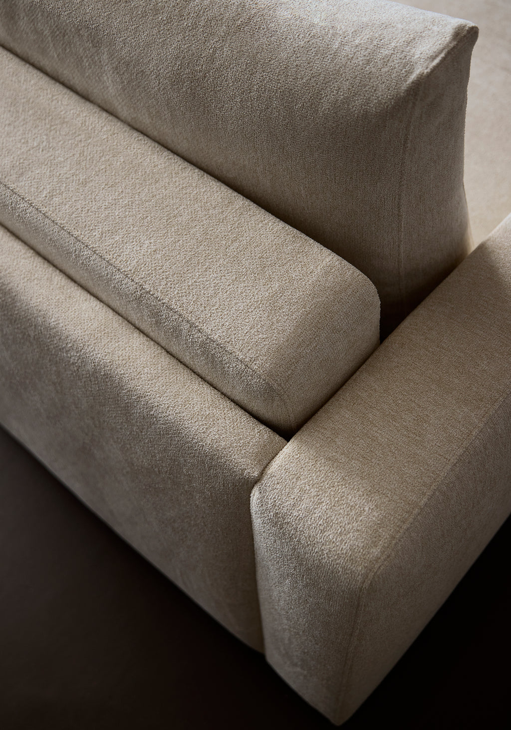 Neah Lounger Queen Size With Standard Arms 365