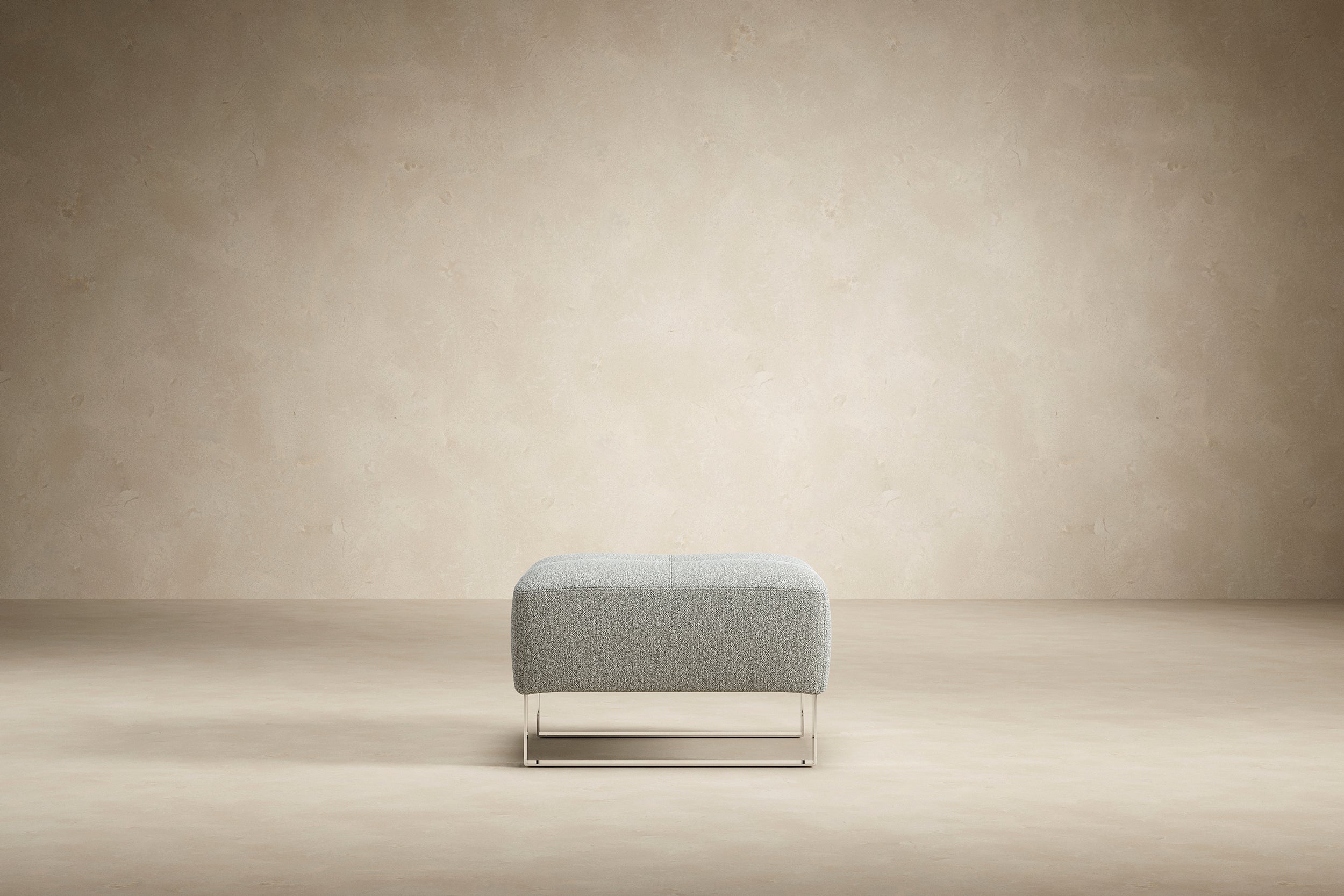Supremax/Cassius D.E.L. ottoman 538
