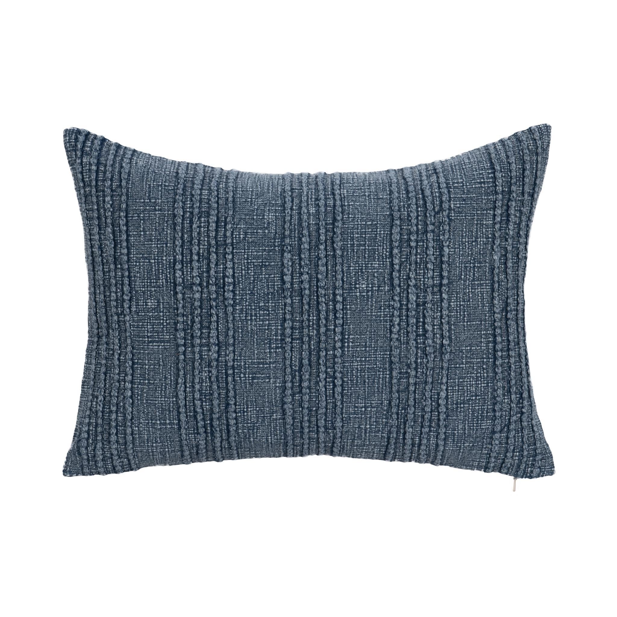 V320028