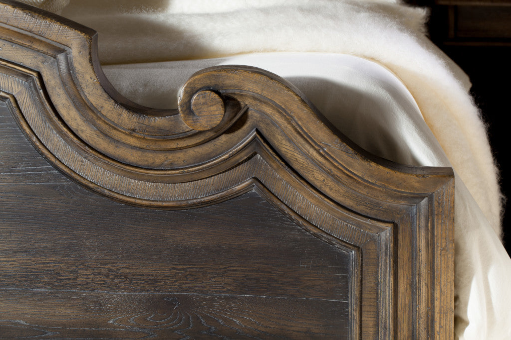 Fair Oaks King Upholstered Bed