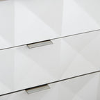 Axiom Dresser