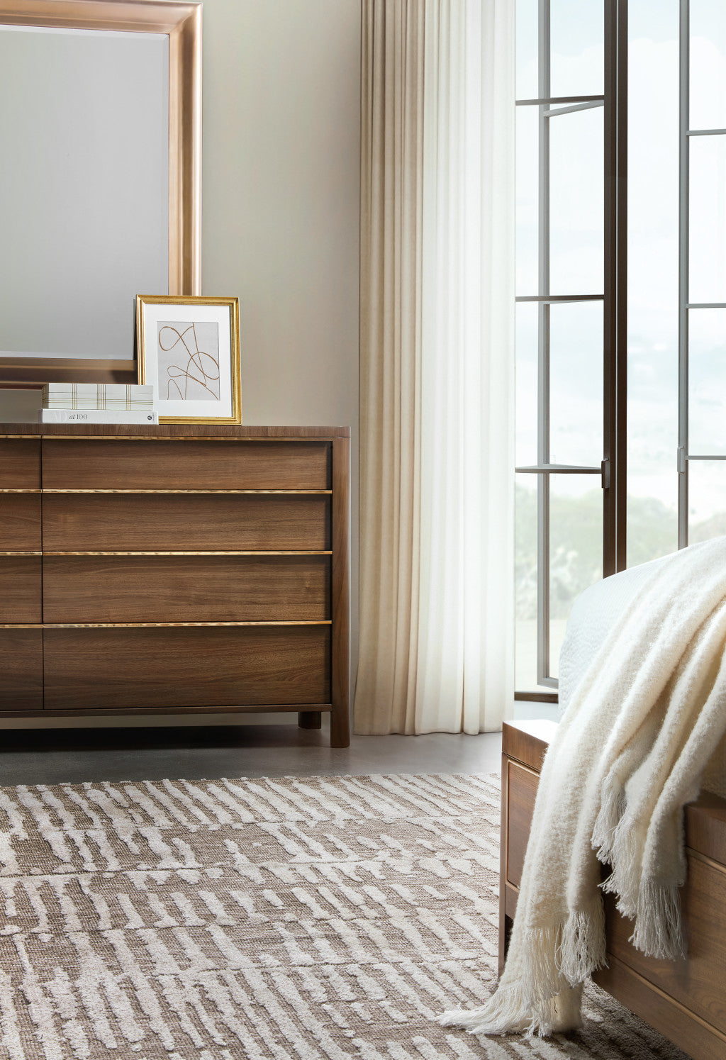 Eleana Eight Drawer Dresser