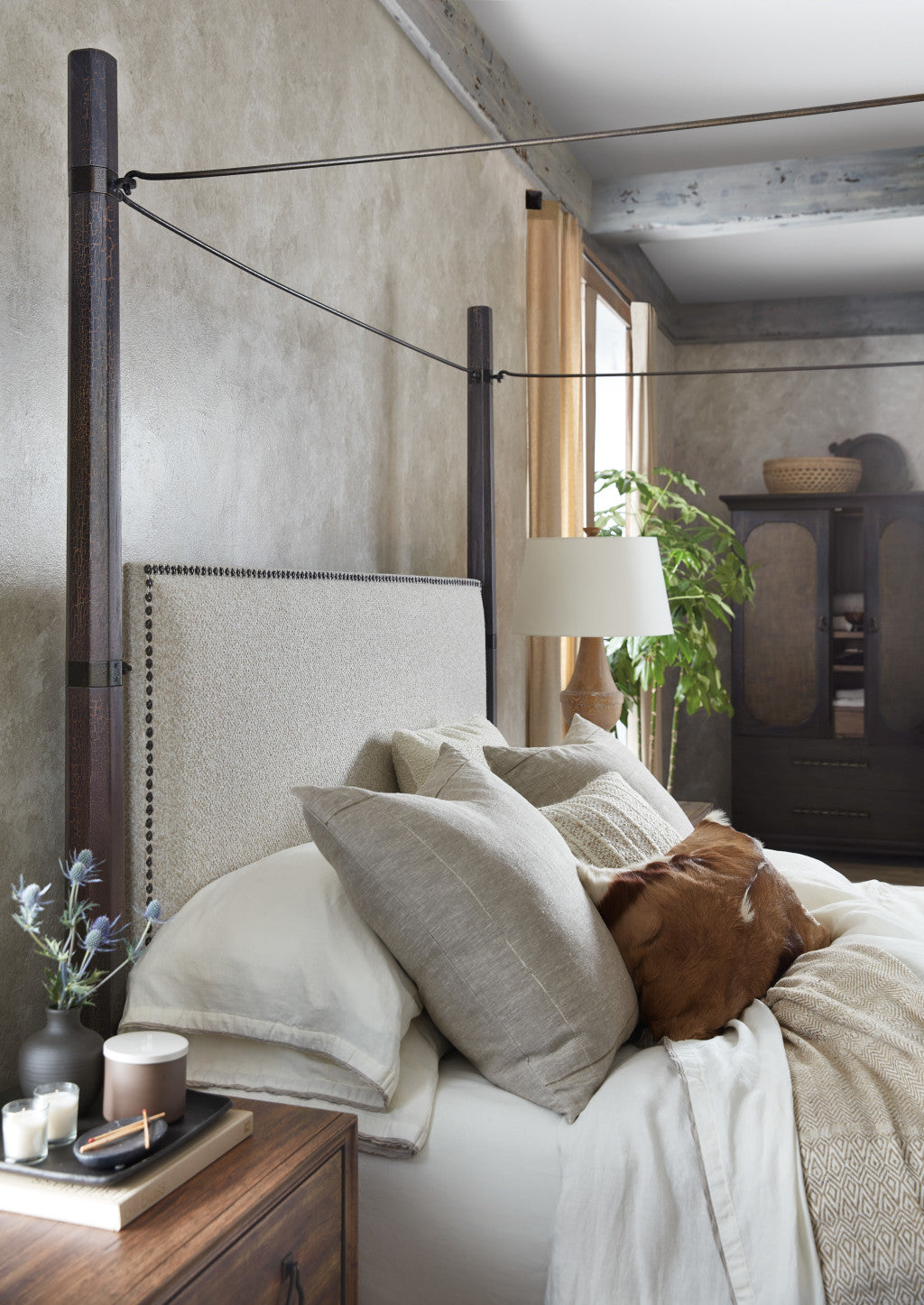 Big Sky Cal King Poster Bed withcanopy